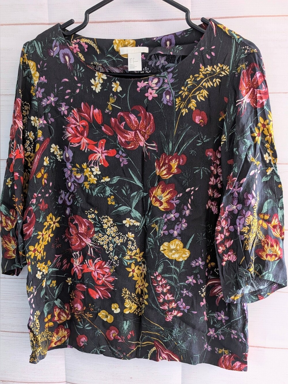 Nwot H&M Black Floral 3/4 Sleeves Blouse with Red & Yellow Blooms Size 6
